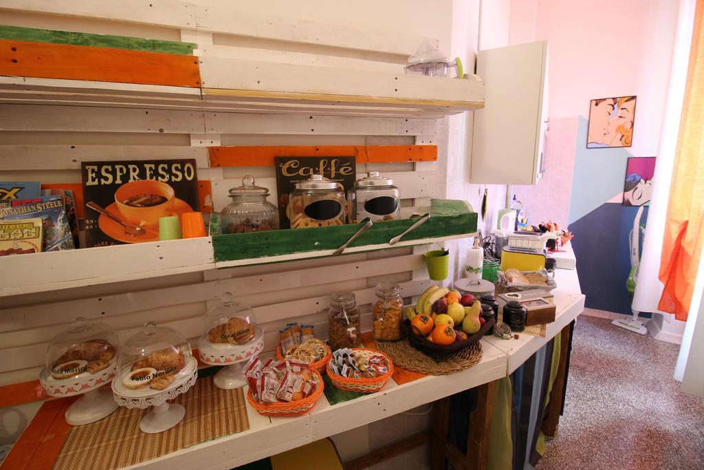 사사리 Bed 'N Books B&B 외부 사진