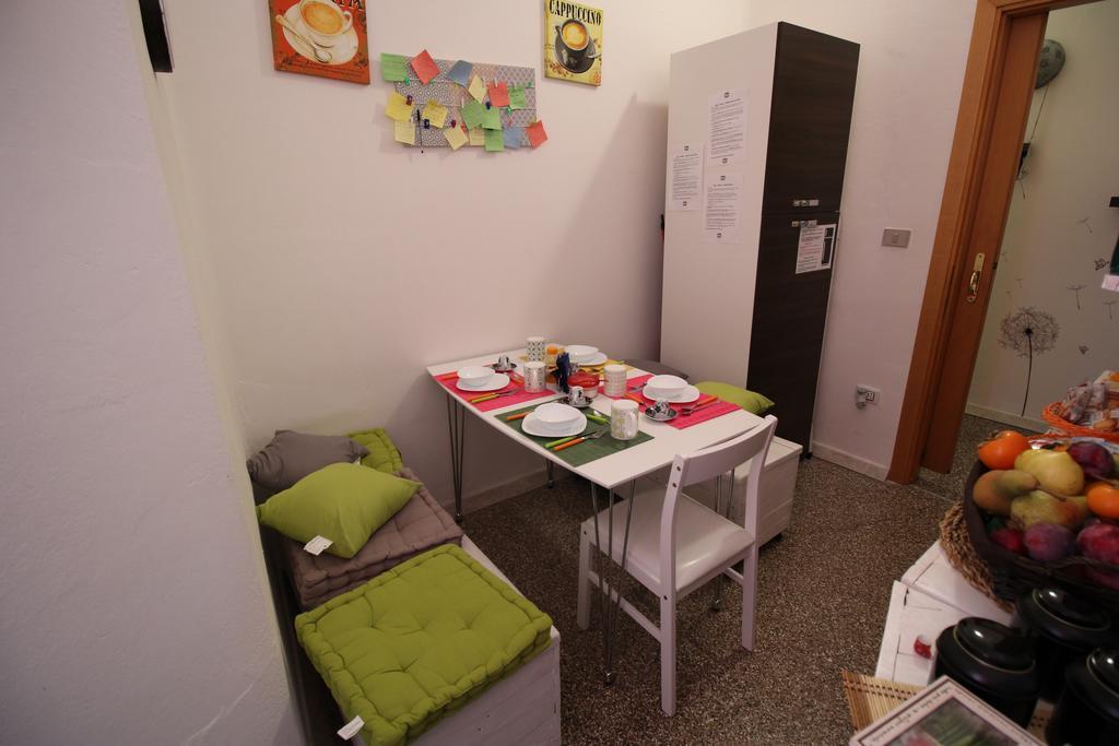 사사리 Bed 'N Books B&B 외부 사진
